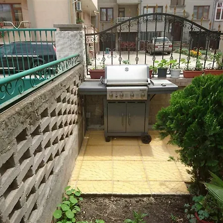 ゲストハウス House Ogledalovi *