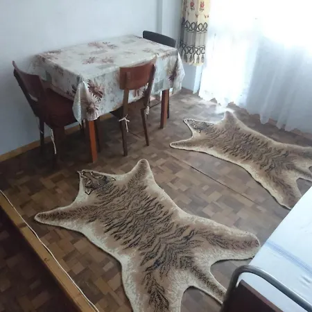 ゲストハウス House Ogledalovi ポモリエ